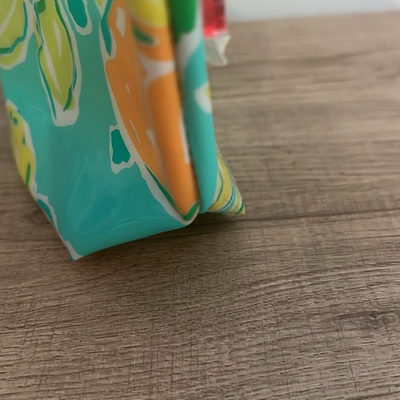 Lilly Pulitzer for Estée Lauder cosmetic bag - Picture 4 of 11